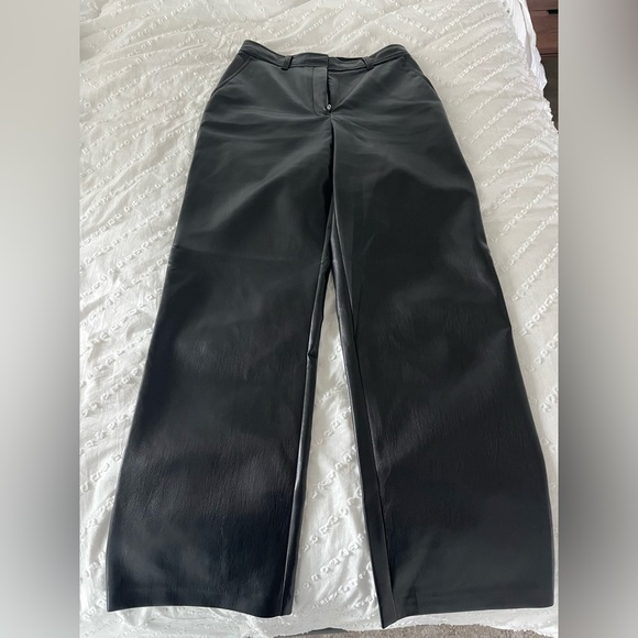Aritzia Babaton Leather Agency Pant - size 6 - Picture 3 of 4